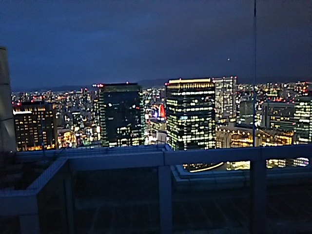 20150323_梅田スカイビル スカイウォーク夜景　東方面